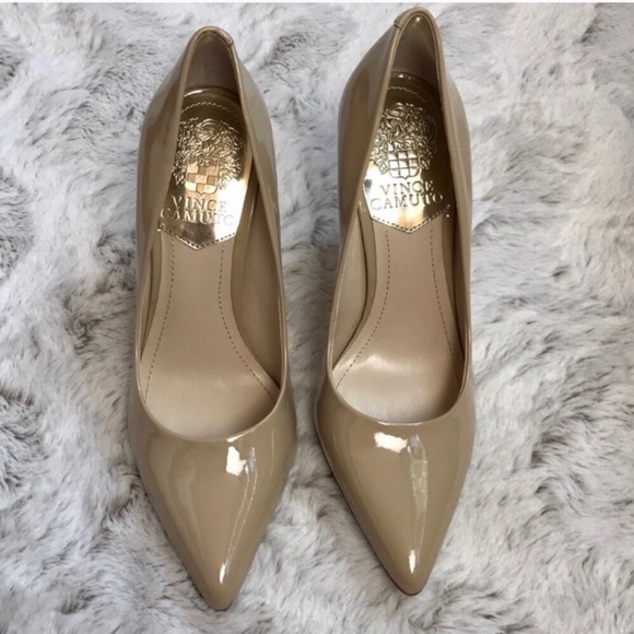 Vince Camuto Shoes - Vince Camuto nude patent point heels sz5